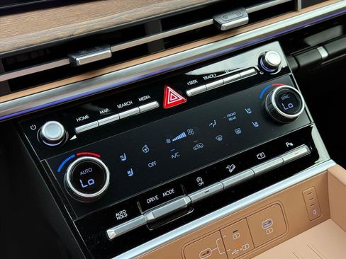 New 2026 Hyundai Santa Fe Calligraphy FWD image 16
