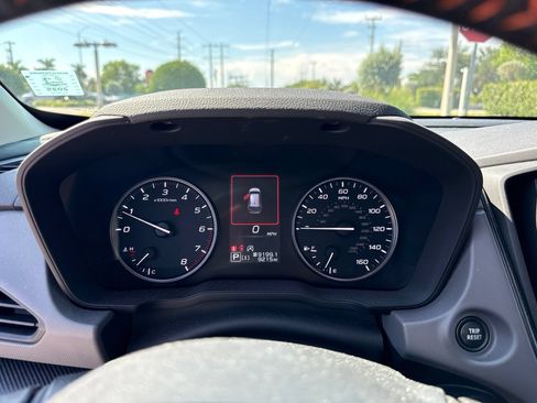 Used 2024 Subaru Crosstrek 2.5i Limited AWD/4WD image 23