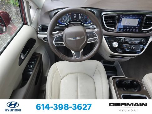 Used 2020 Chrysler Pacifica Touring-L Plus FWD image 17