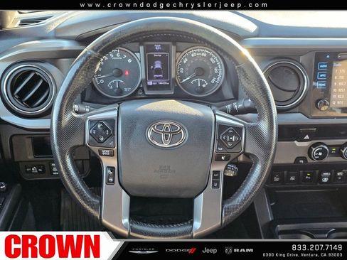 Used 2018 Toyota Tacoma TRD Sport image 18