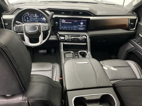 Certified 2025 GMC Sierra 2500 Denali w/ Denali Reserve Package image 4