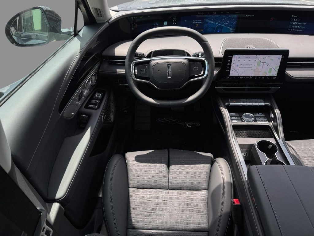 New 2026 Lincoln Nautilus Reserve AWD/4WD image 11