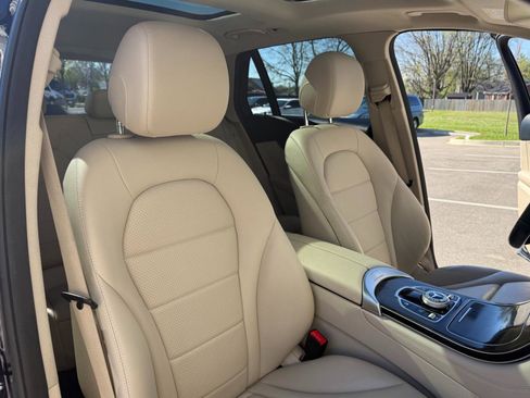 Used 2018 Mercedes-Benz GLC 300 4MATIC image 13
