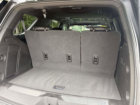 Used 2023 Chevrolet Tahoe Premier AWD/4WD image 30