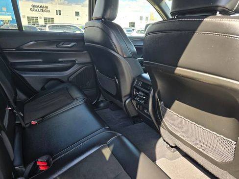 Used 2025 Jeep Grand Cherokee Altitude AWD/4WD image 20
