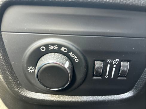 Certified 2023 Jeep Grand Cherokee Laredo AWD/4WD image 25
