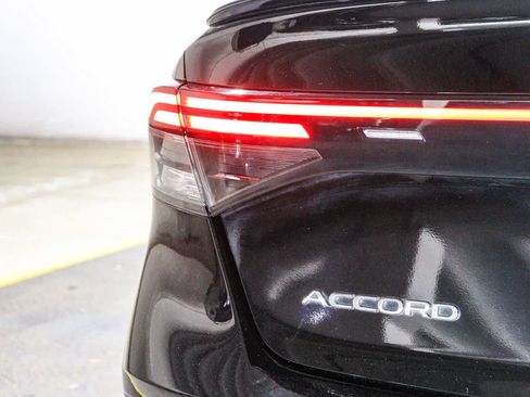 Used 2024 Honda Accord Sport image 11