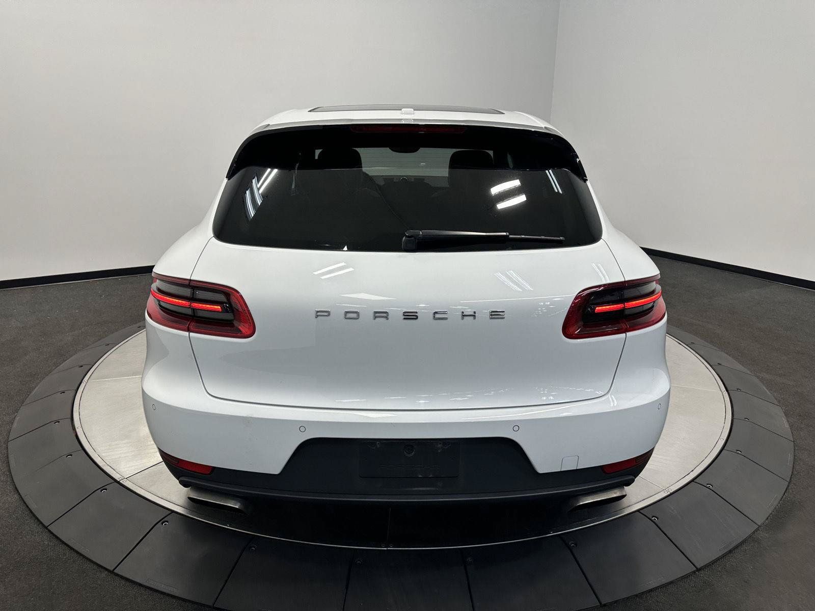 Used 2018 Porsche Macan AWD/4WD image 6