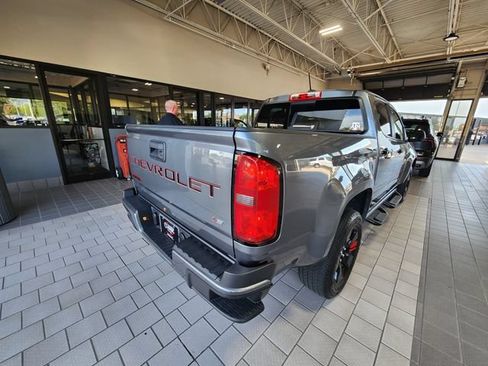 Used 2022 Chevrolet Colorado LT w/ Redline Special Edition RWD image 6