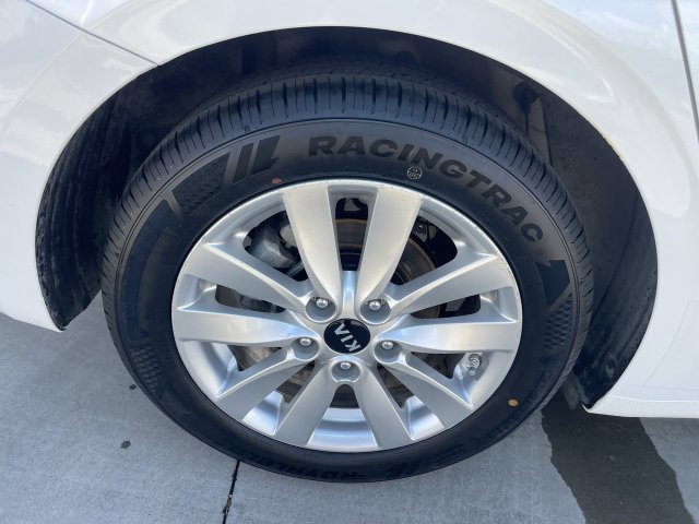 Used 2021 Kia Forte LXS FWD image 31