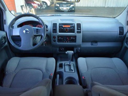 Used 2008 Nissan Frontier SE w/ SE Value Truck Pkg image 15