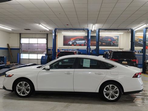 Used 2023 Honda Accord LX image 24