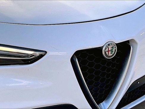 Used 2018 Alfa Romeo Stelvio Sport w/ Quick Order Package 22J Sport image 29