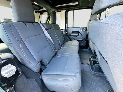 Used 2024 Jeep Wrangler Willys image 25
