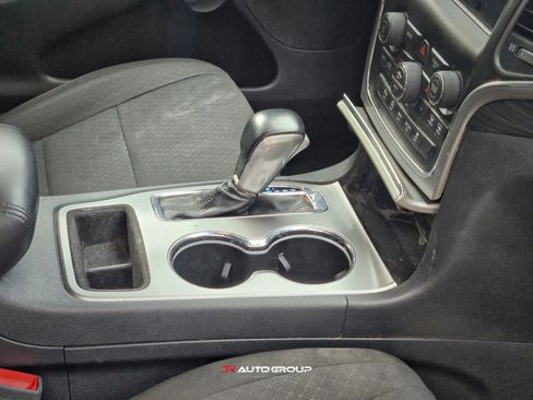 Used 2020 Jeep Grand Cherokee Laredo image 17