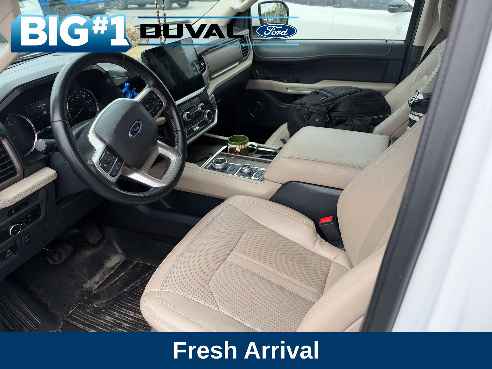 Used 2023 Ford Expedition Limited AWD/4WD image 3