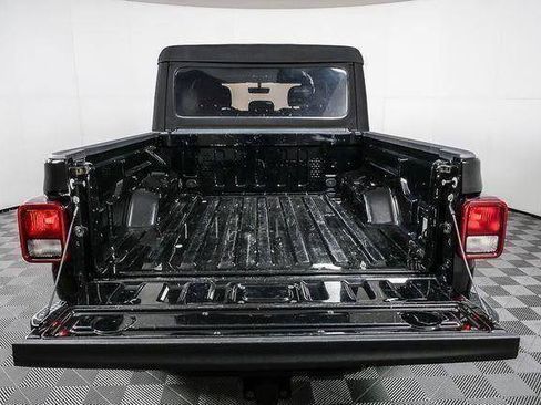Used 2022 Jeep Gladiator Mojave w/ Trailer Tow Package AWD/4WD image 31