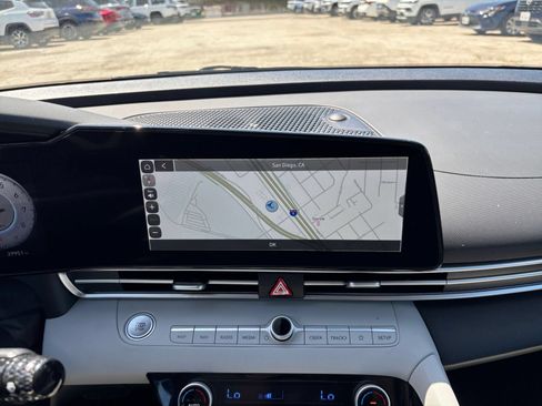 Used 2025 Hyundai Elantra Limited FWD image 20