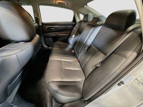 Used 2018 Nissan Altima 2.5 SL FWD image 24