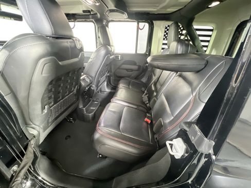 Used 2023 Jeep Wrangler Unlimited Rubicon w/ LED Lighting Group AWD/4WD image 23
