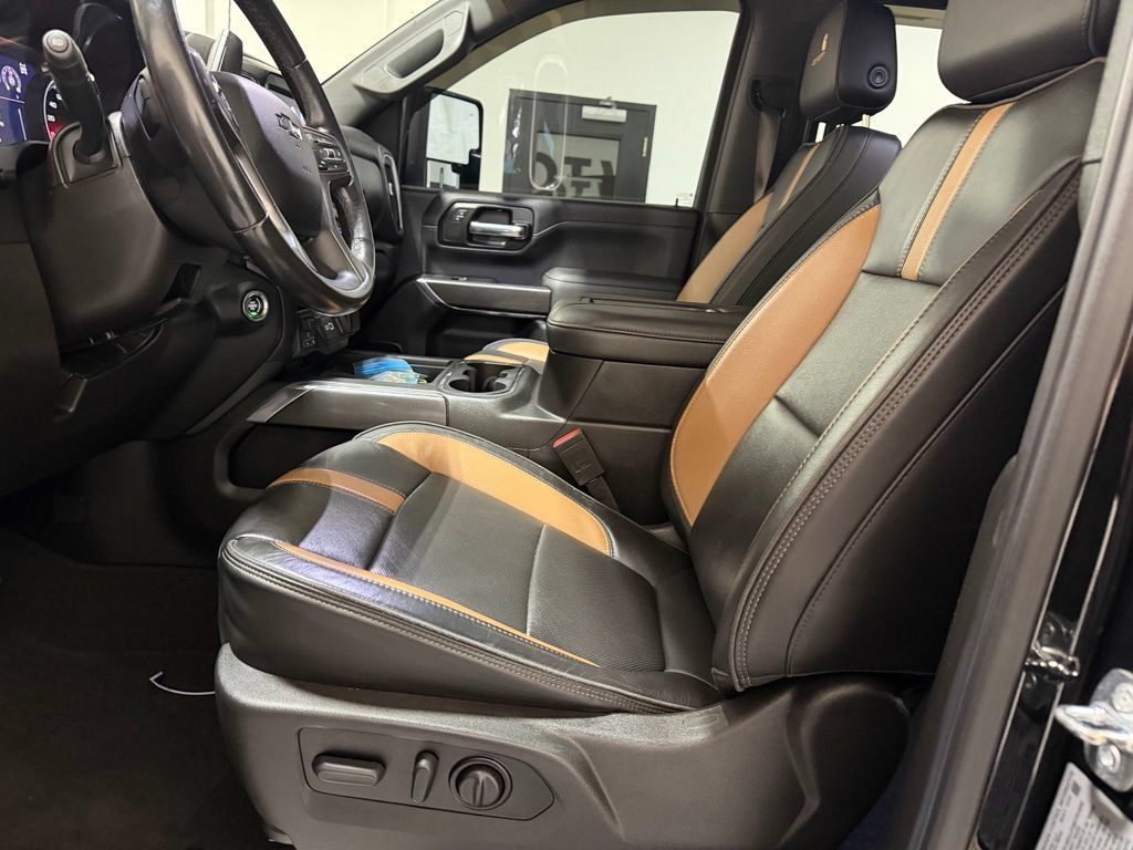 Used 2022 Chevrolet Silverado 2500 LTZ w/ Carhartt Edition AWD/4WD image 15