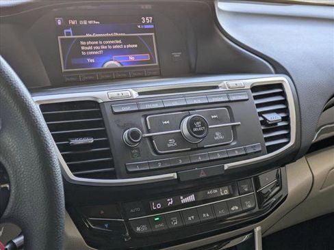 Used 2016 Honda Accord LX image 13