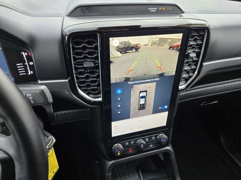 Used 2024 Ford Ranger XLT w/ Technology Package image 11