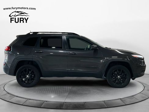 Used 2014 Jeep Cherokee Latitude w/ Cold Weather Group AWD/4WD image 2