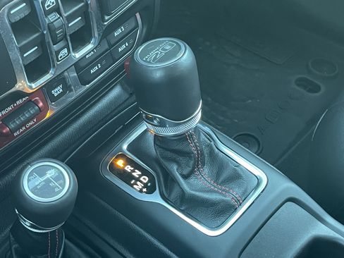 Used 2023 Jeep Wrangler Unlimited Rubicon 4xe image 23