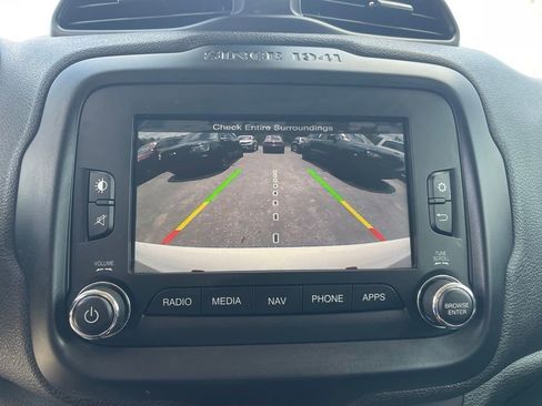 Used 2017 Jeep Renegade Trailhawk AWD/4WD image 6