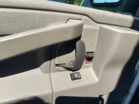 Used 2020 Chevrolet Express 3500 w/ Power Convenience Package RWD image 19