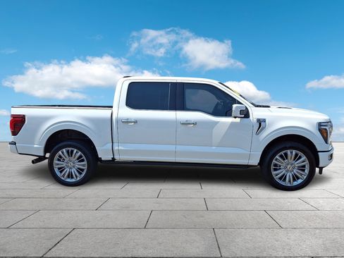 Used 2025 Ford F150 Platinum w/ Equipment Group 703A Plus AWD/4WD image 7