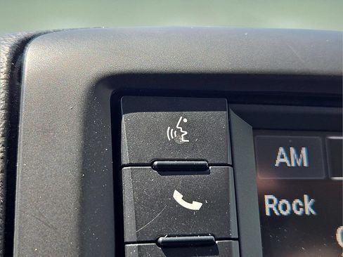 Used 2019 Dodge Grand Caravan SE FWD image 20