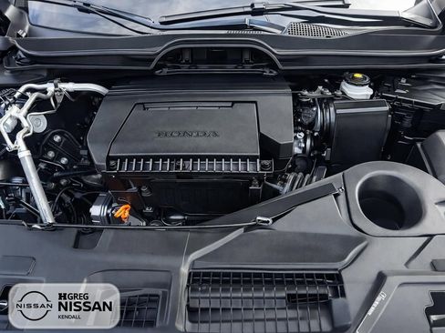 Used 2024 Honda Pilot Touring image 13