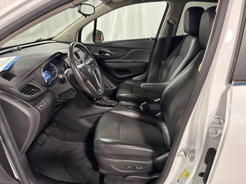 Used 2022 Buick Encore Preferred w/ Safety Package AWD/4WD image 3