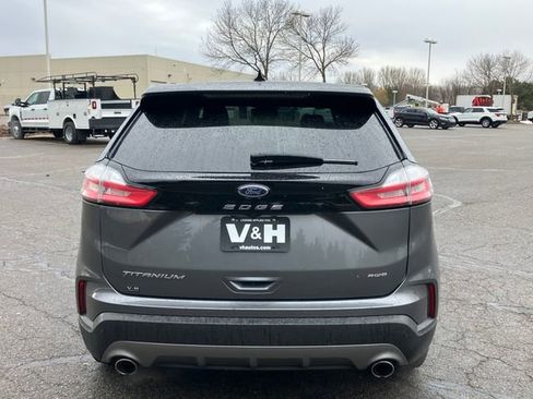 Used 2024 Ford Edge Titanium image 25