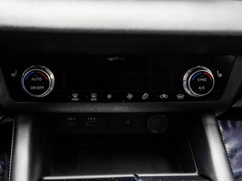 Used 2024 Mitsubishi Outlander SE image 20