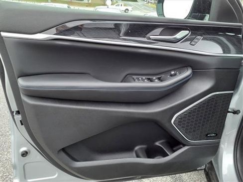 New 2022 Jeep Grand Cherokee Trailhawk w/ Advanced Protech Group II image 12