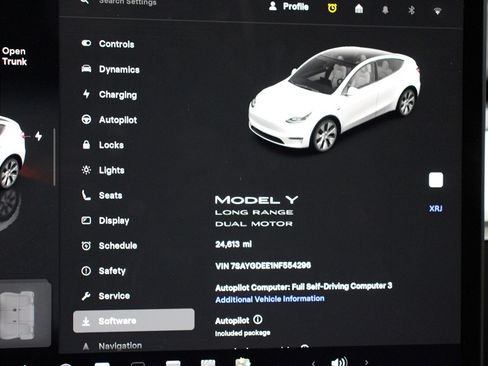Used 2022 Tesla Model Y Long Range image 54