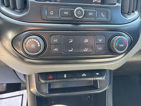 Used 2022 Chevrolet Colorado W/T RWD image 17