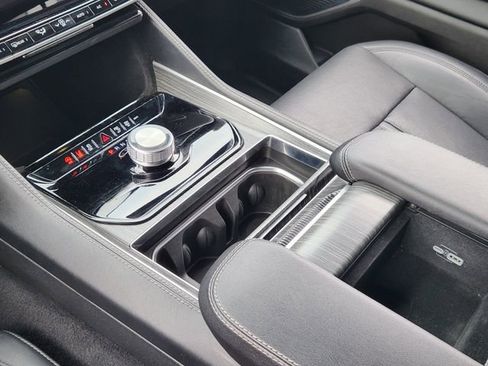Certified 2024 Jeep Wagoneer Series II w/ Flexible Seating Group RWD image 18