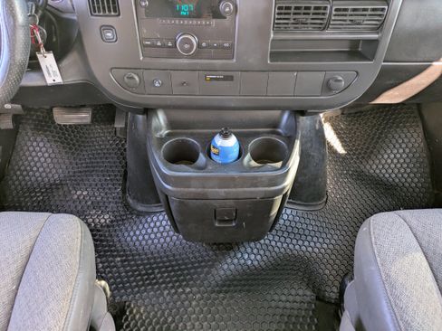 Used 2014 Chevrolet Express 1500 image 18