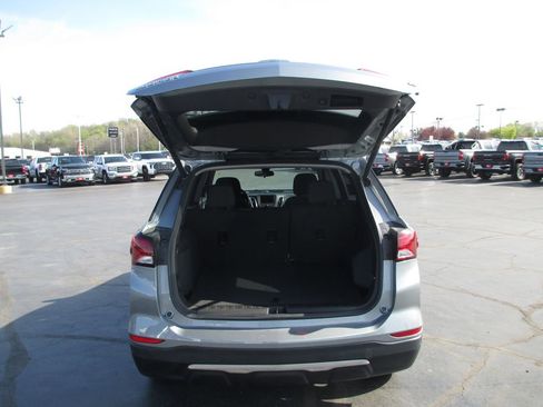 Used 2024 Chevrolet Equinox LT image 8