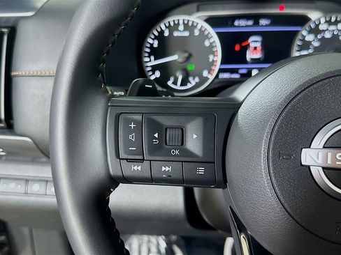 Used 2025 Nissan Pathfinder Rock Creek AWD/4WD image 23