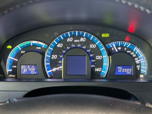 Used 2014 Toyota Camry XLE w/ Leather Package FWD image 27