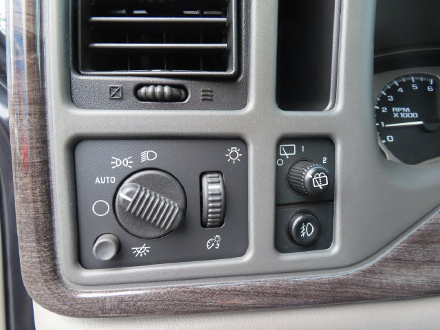 Used 2004 GMC Yukon Denali AWD/4WD image 29