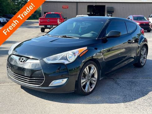 Used 2016 Hyundai Veloster w/ Option Group 02 FWD image 4