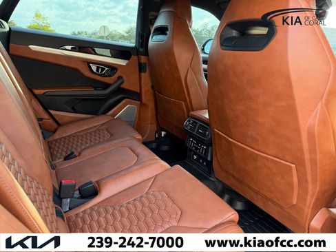 Used 2021 Lamborghini Urus AWD/4WD image 13