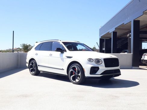 Certified 2023 Bentley Bentayga AWD/4WD image 1