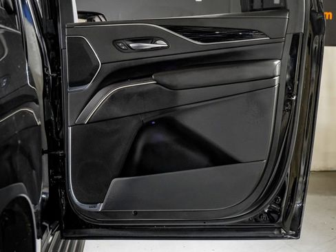 Used 2021 Cadillac Escalade ESV Sport w/ Driver Assist Tech Package image 38